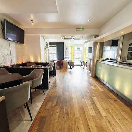Town Lodge New Quay エクステリア 写真